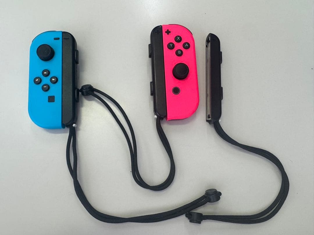 【ソフト2本・ジョイコン 4個付き】Nintendo Switch (箱付き)