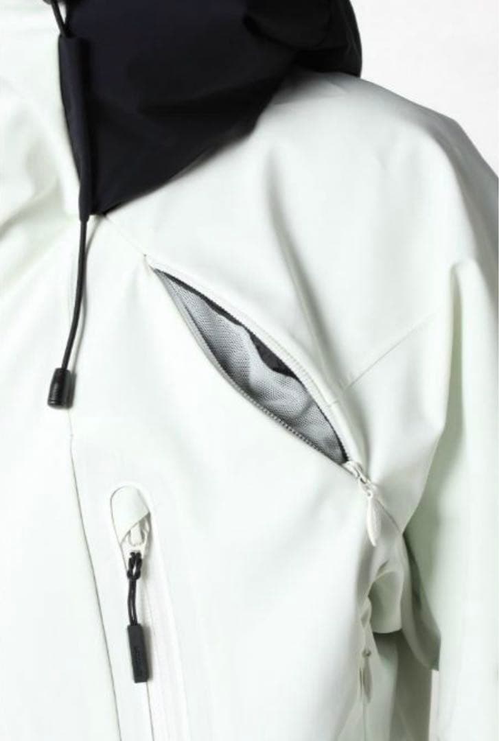 DESCENTE デサント　メンズスキーウェア　ルミナスホワイト　新品未使用