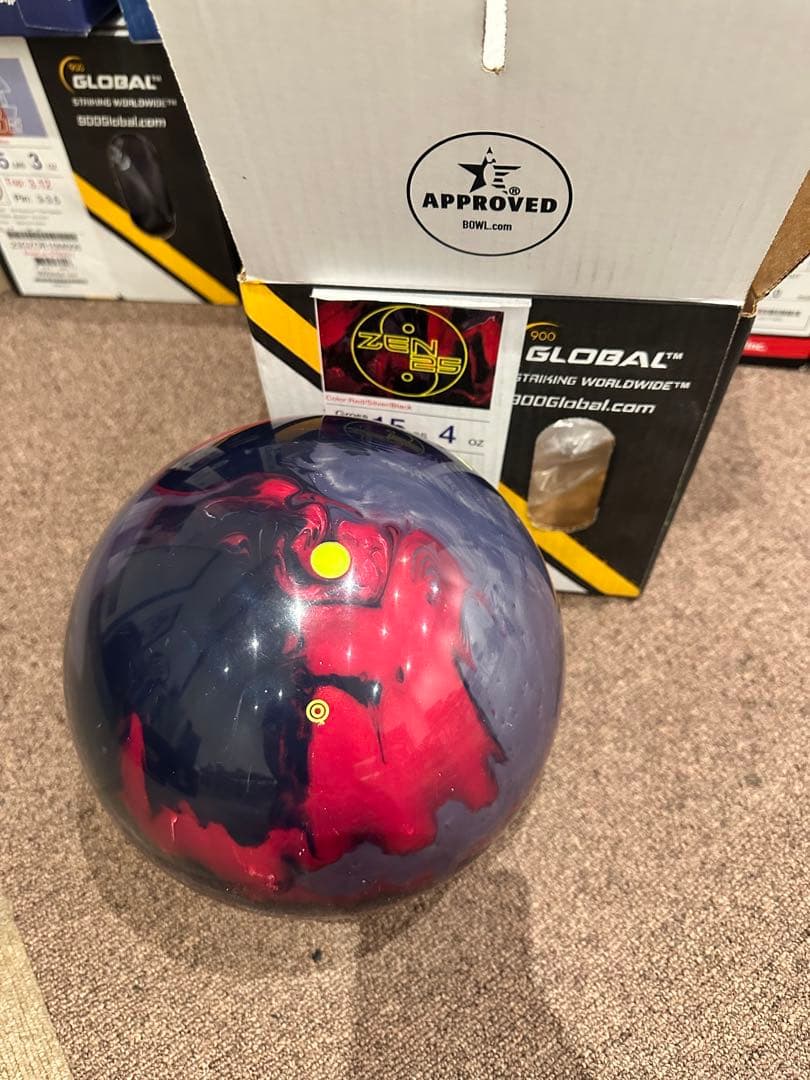 【新品】900グローバル　ゼン25 ボウリングボール 15ポンド