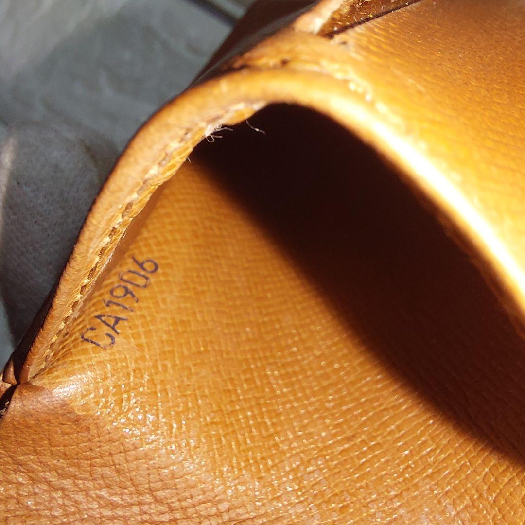 Louis Vuitton ルイヴィトン モノグラム 二つ折財布 付属品付き