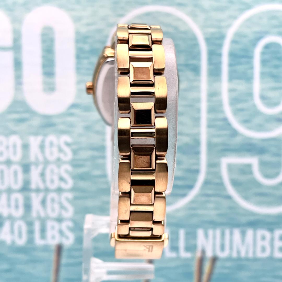 セイコー レディース ソーラー時計 ゴールド 上品 エレガント デイト ビジネス