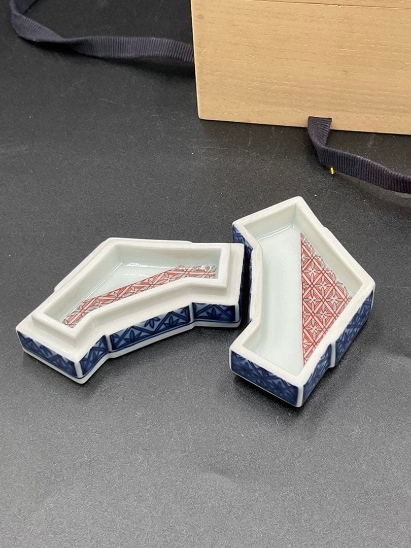 十四代　今右衛門　本人作　香合　人間国宝　黒はじき