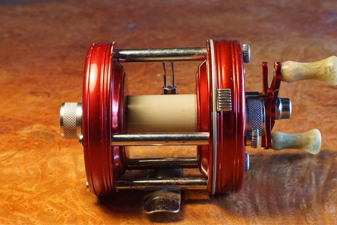 ABU アンバサダー 5000 メンテ済 フレーム修正済