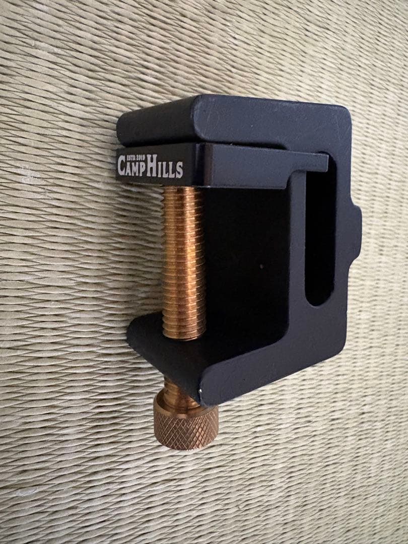 エッジスタンド×2個　BRUNTケース、スタンドプレート付