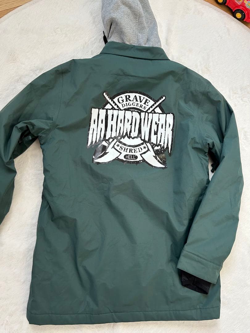 ダブルエーハードウエア　スノボウエア