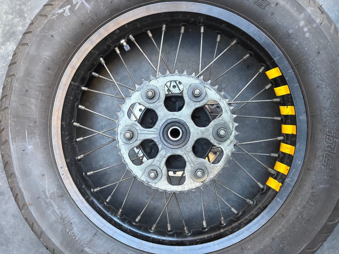 トリッカー用スポークホイール 前後セット