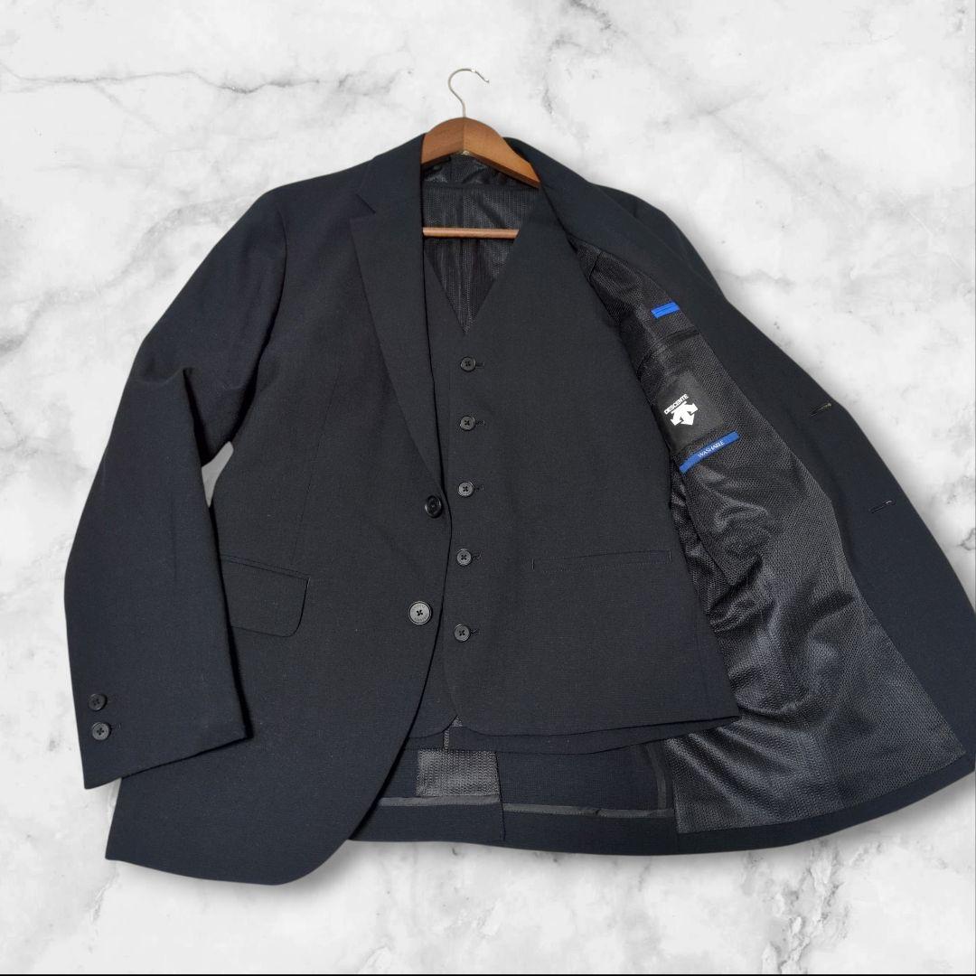 極美品♢DESCENTE スリーピース スーツ 洗濯可能 高機能繊維