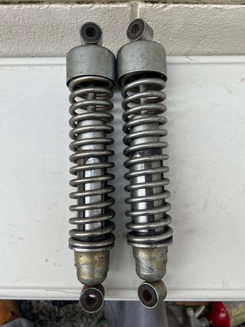 xlch アイアンショベル　リアショック