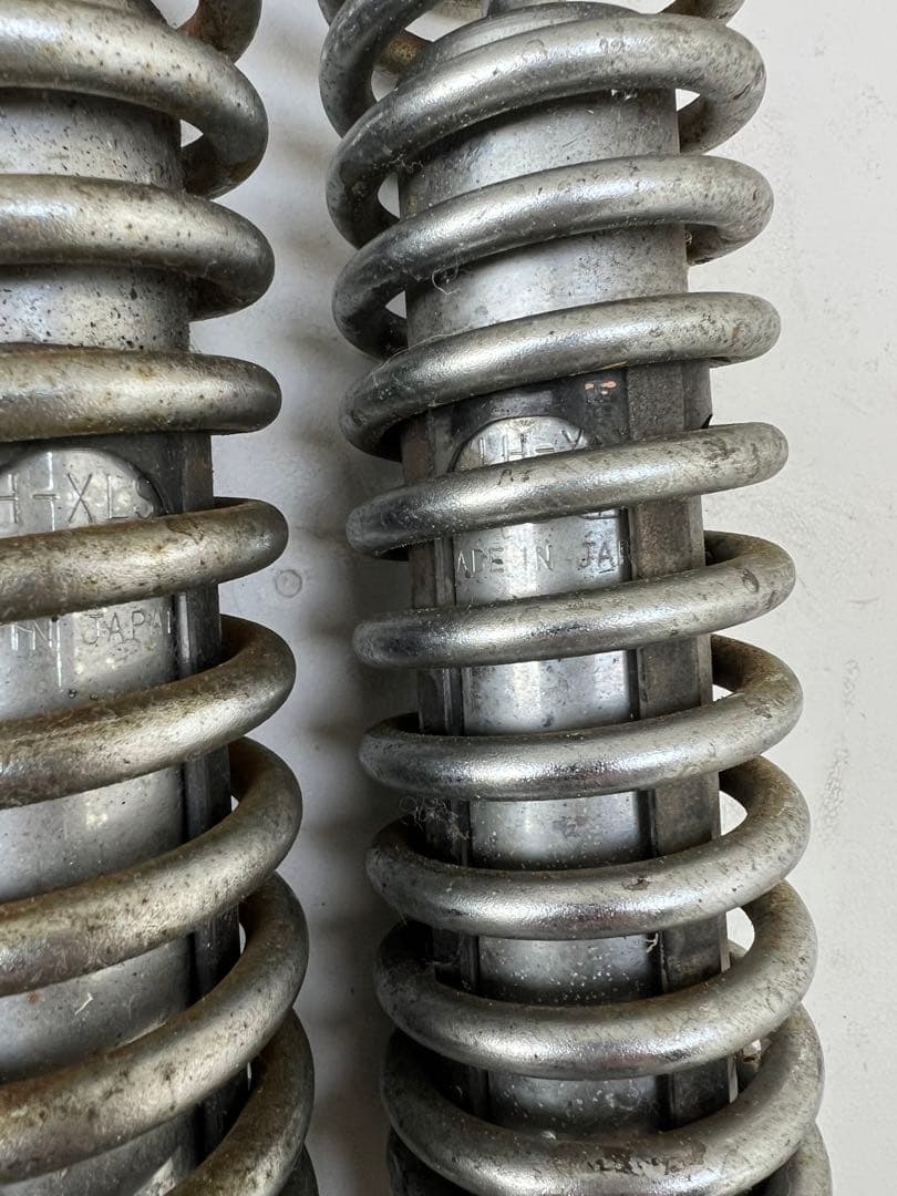 xlch アイアンショベル　リアショック