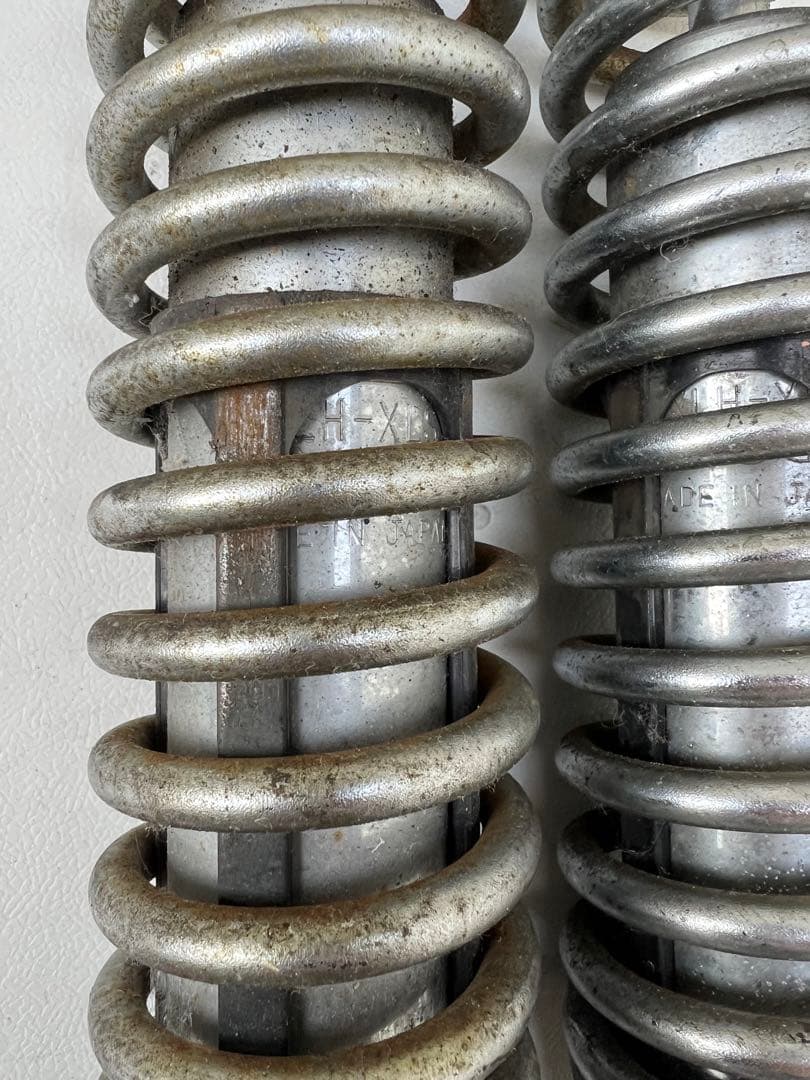 xlch アイアンショベル　リアショック