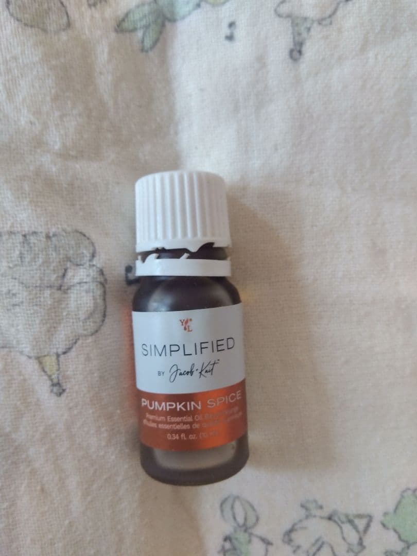 【megu megu】ヤングリビング・聖書の中の10のアロマオイルセット