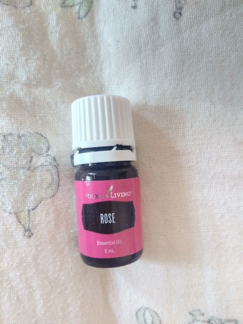 【megu megu】ヤングリビング・聖書の中の10のアロマオイルセット