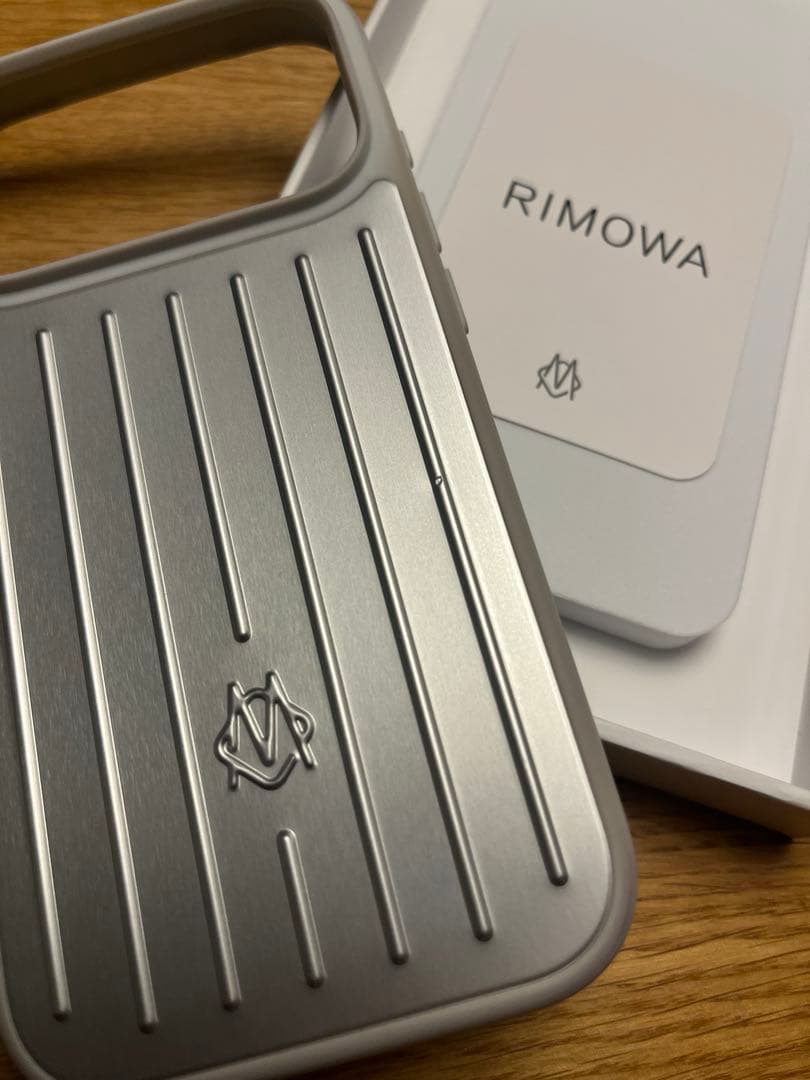 【購入レシート付き】RIMOWA iPhone17 Pro ケース　アルミニウム