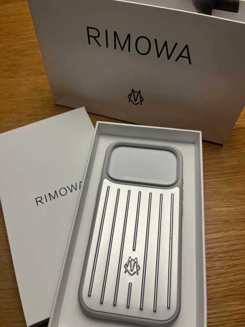 【購入レシート付き】RIMOWA iPhone17 Pro ケース　アルミニウム