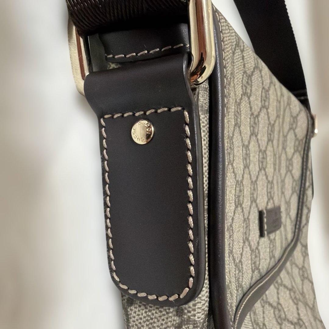 GUCCI ショルダーパック　美品