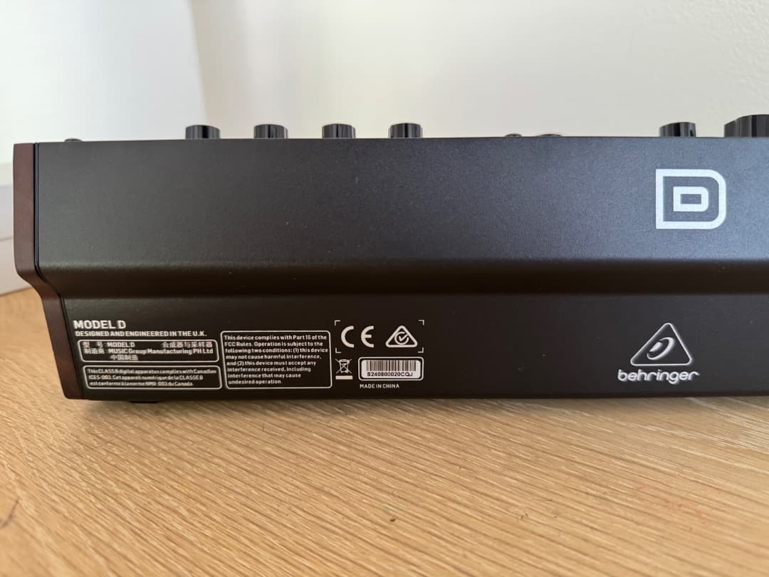 美品　Model D Behringer アナログ シンセサイザー