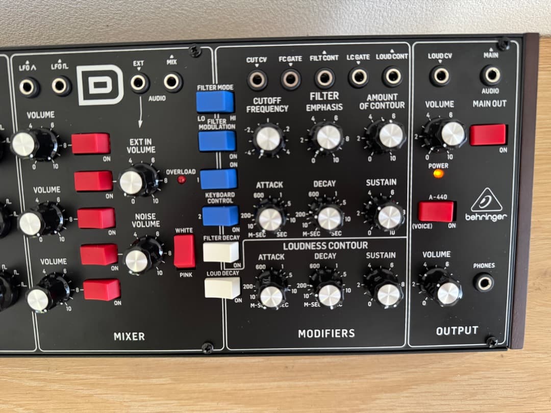 美品　Model D Behringer アナログ シンセサイザー