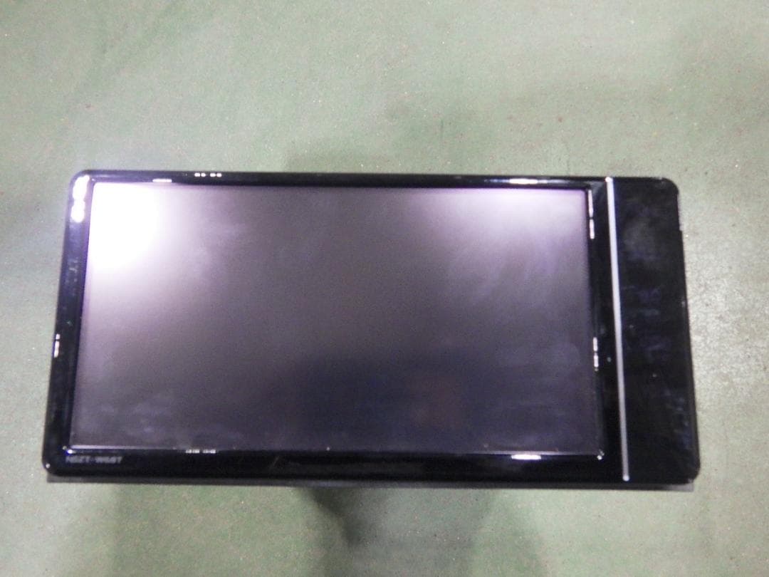 200系ハイエース　純正ナビ