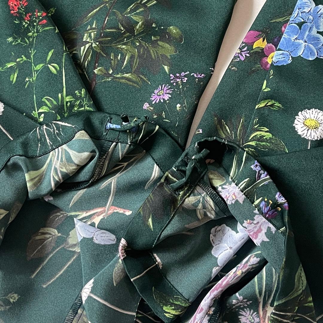 極美品 ティッカ TICCA フラワープリントパンツ 25SS ダークグリーン✨