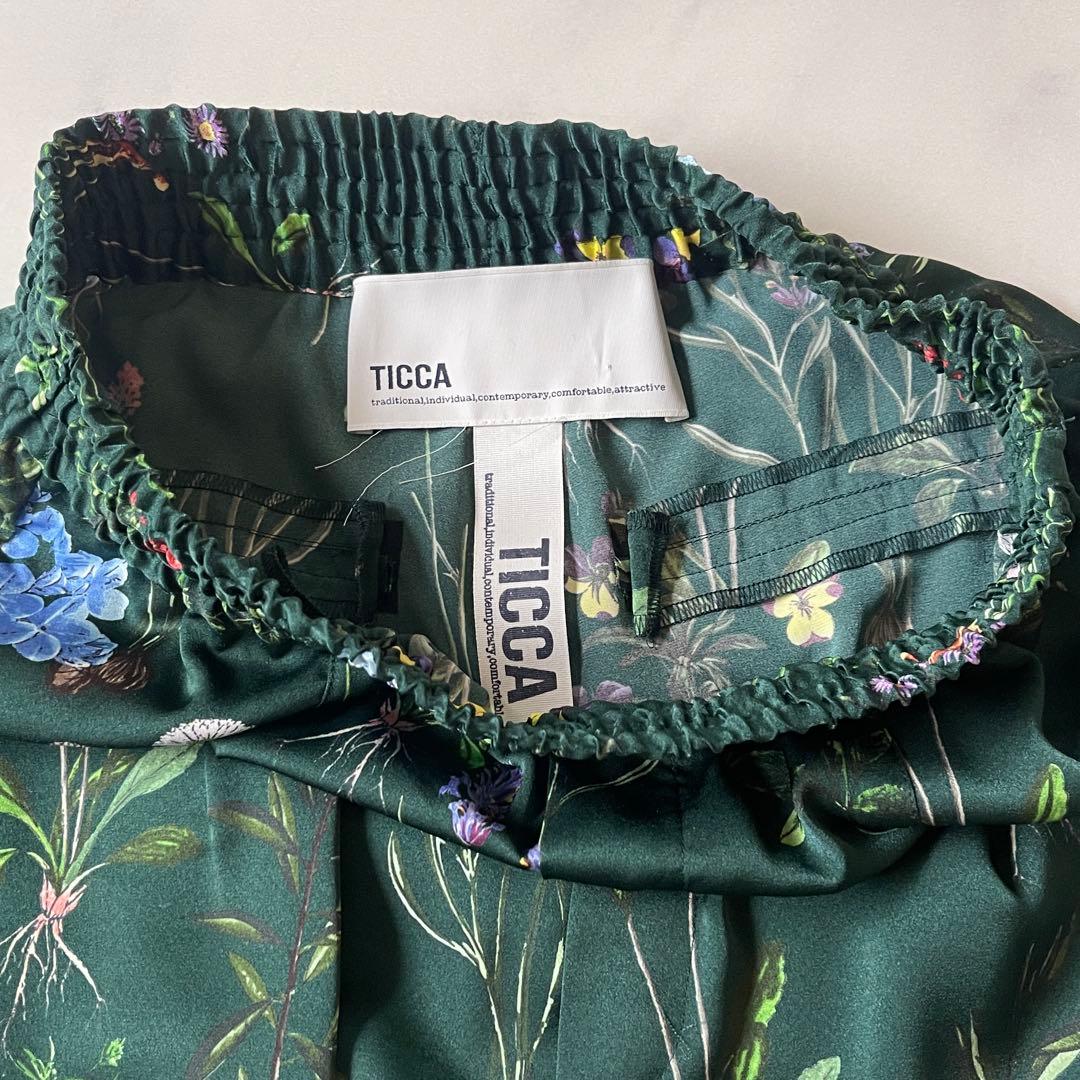 極美品 ティッカ TICCA フラワープリントパンツ 25SS ダークグリーン✨