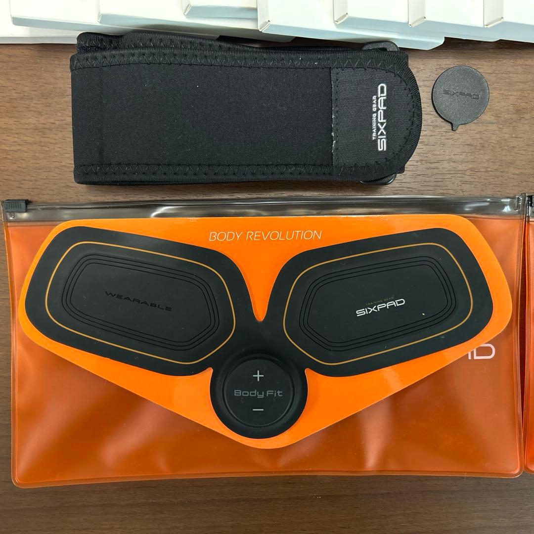 SIXPAD BODY REVOLUTION２セット(ジェルシート26枚付き)