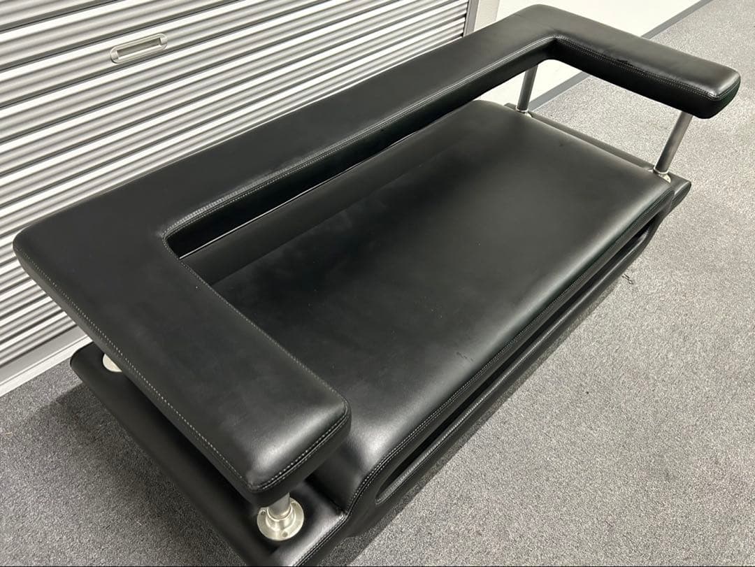 E&Y マガジンソファ 本革レザー　ブラック　マイケルヤング　2.5人掛けソファ