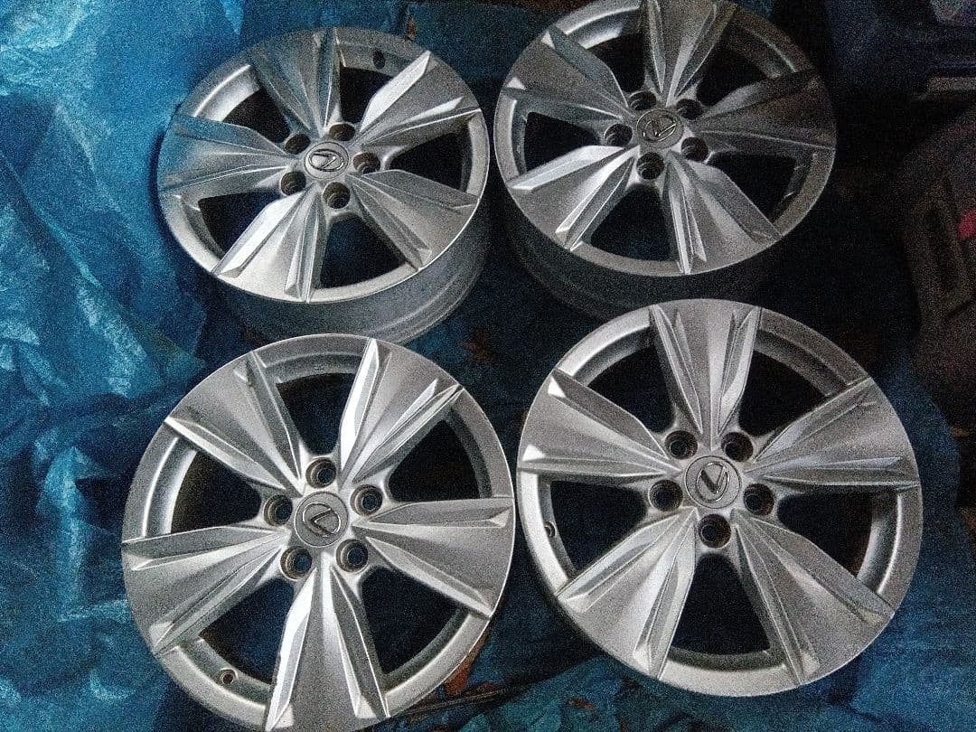 レクサスUX　ホイール　DAI