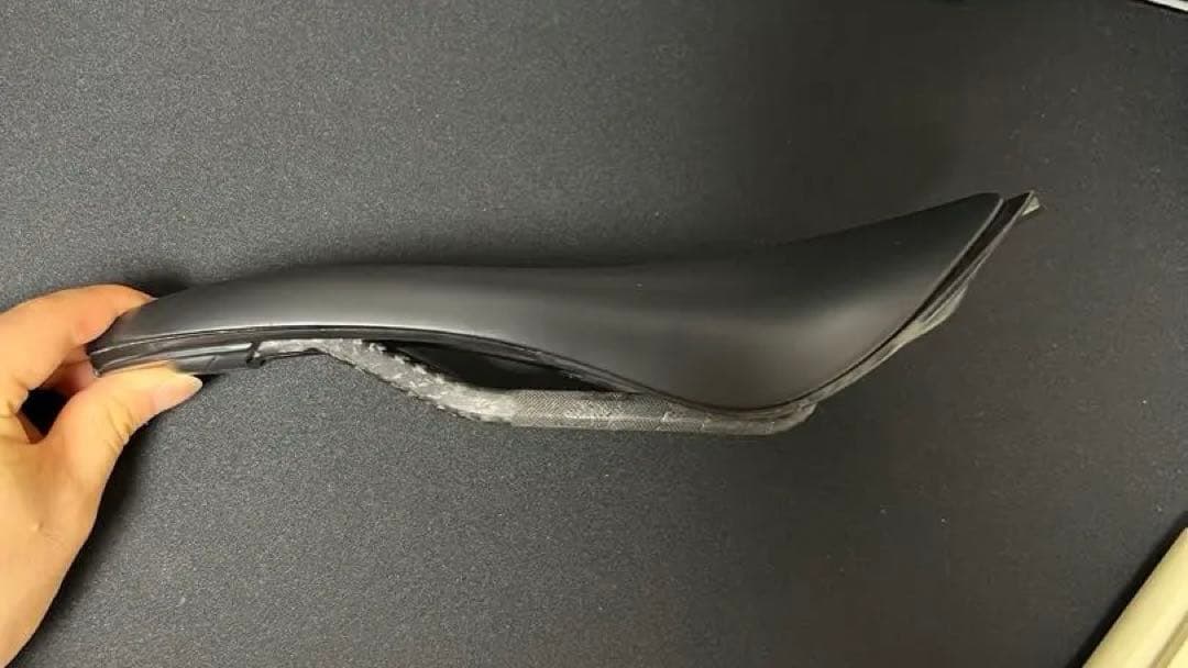 fizik VERSUS EVO ALIANTE R1 カーボンサドルフィジーク