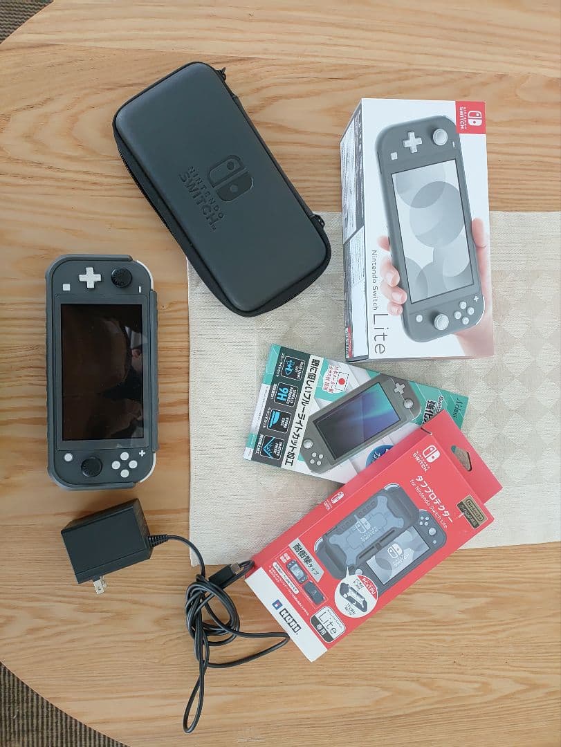 Nintendo Switch Lite グレー 本体と保護ケース 元箱