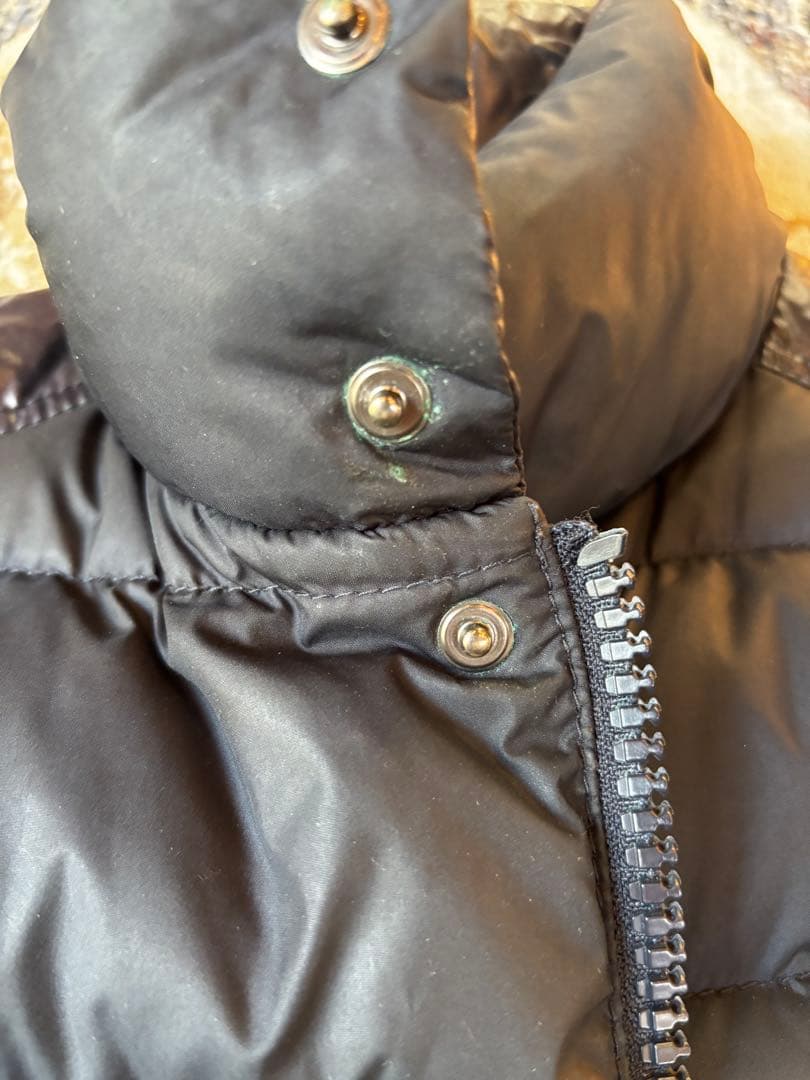 モンクレール ダウンベスト