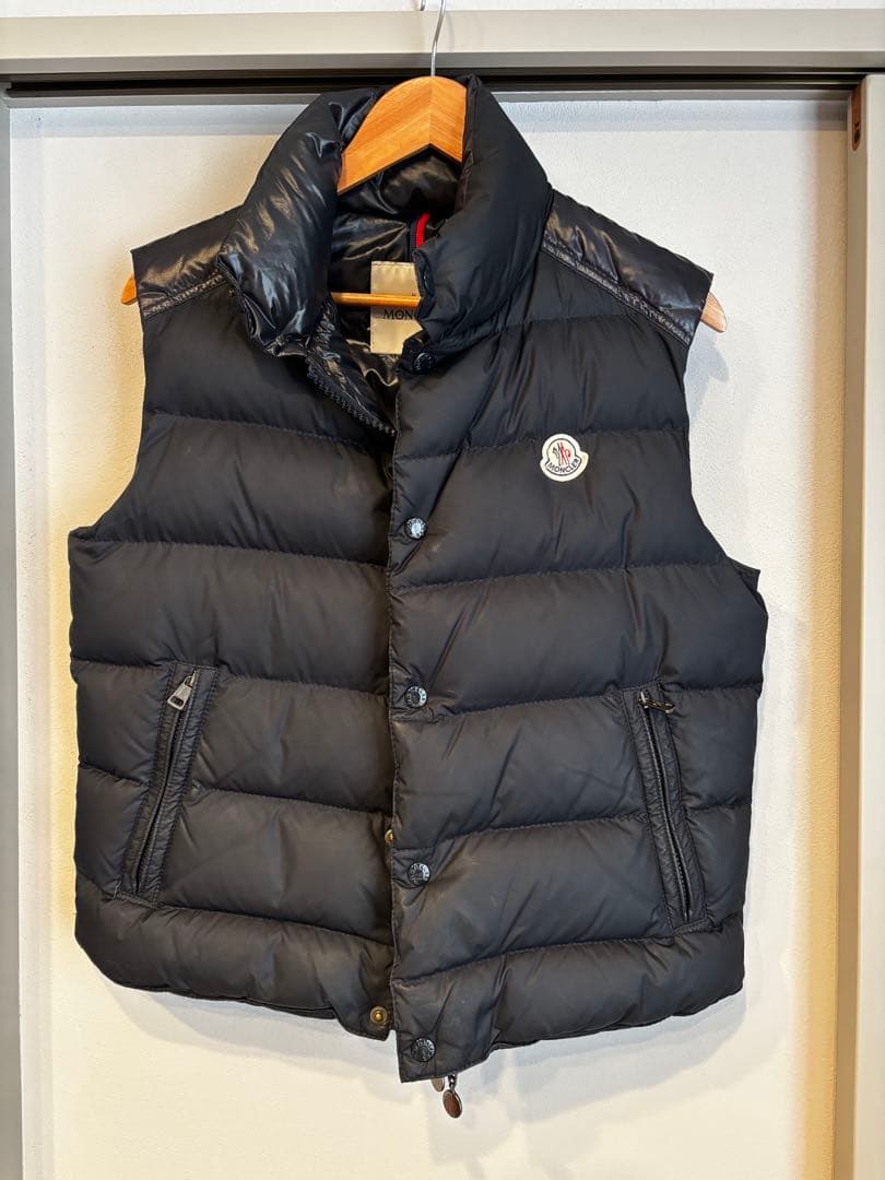 モンクレール ダウンベスト