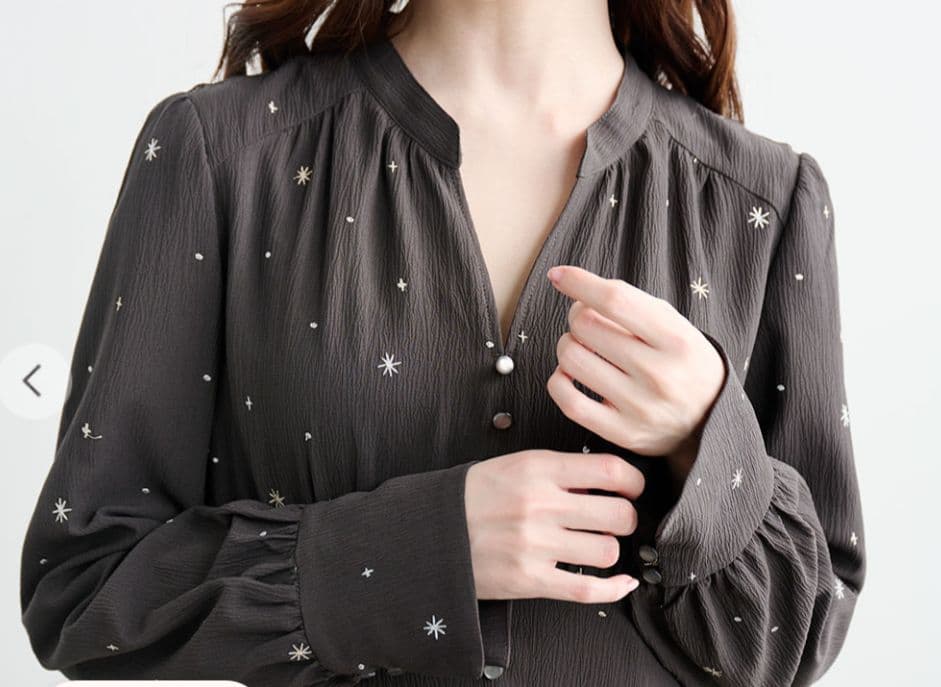 新作新品　ココディール 星柄刺繍 フレアワンピース　サイズ2