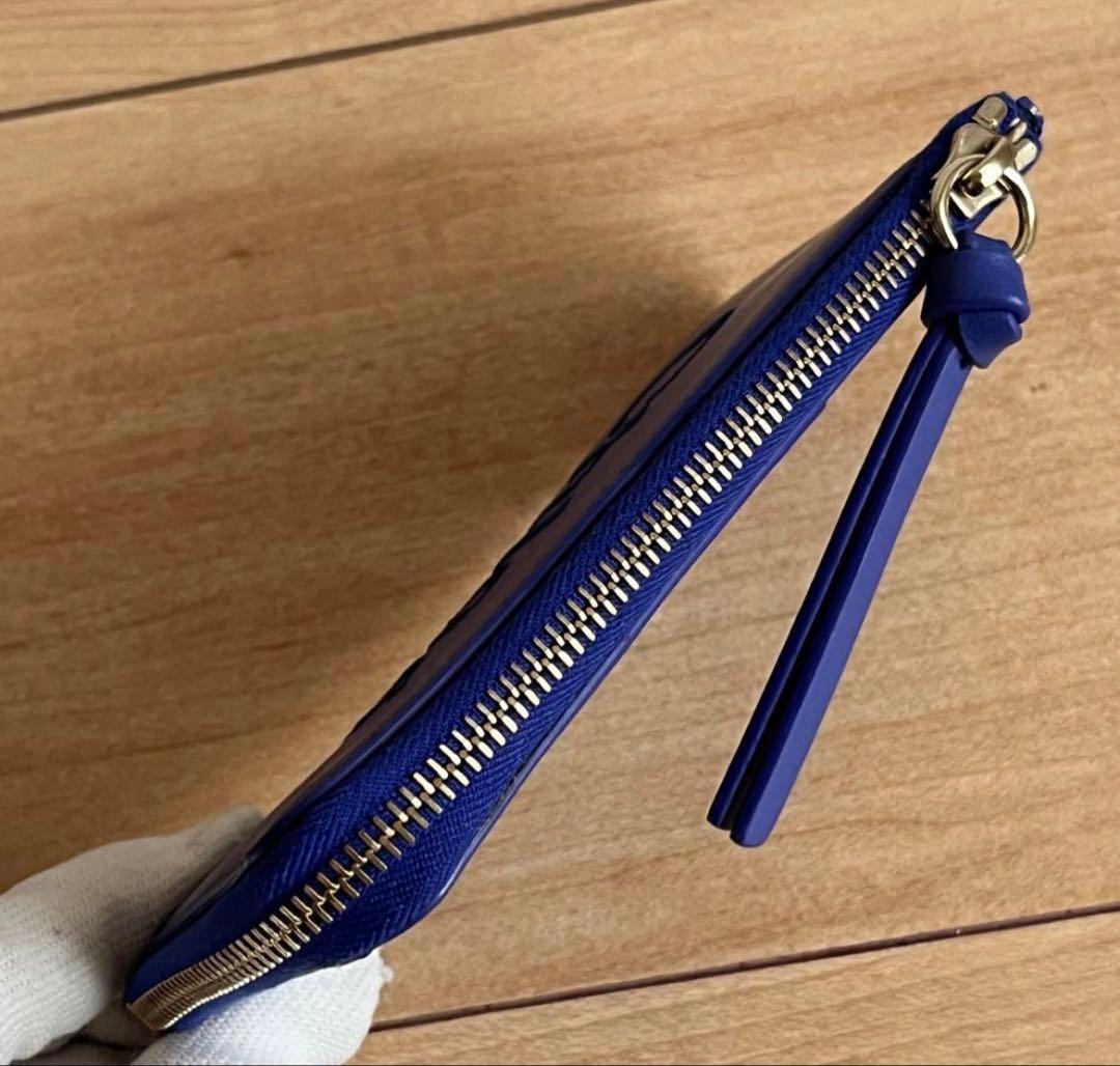 ほぼ新品　Chloe フラグメントケース小銭入れ ブルー レザー ロゴ