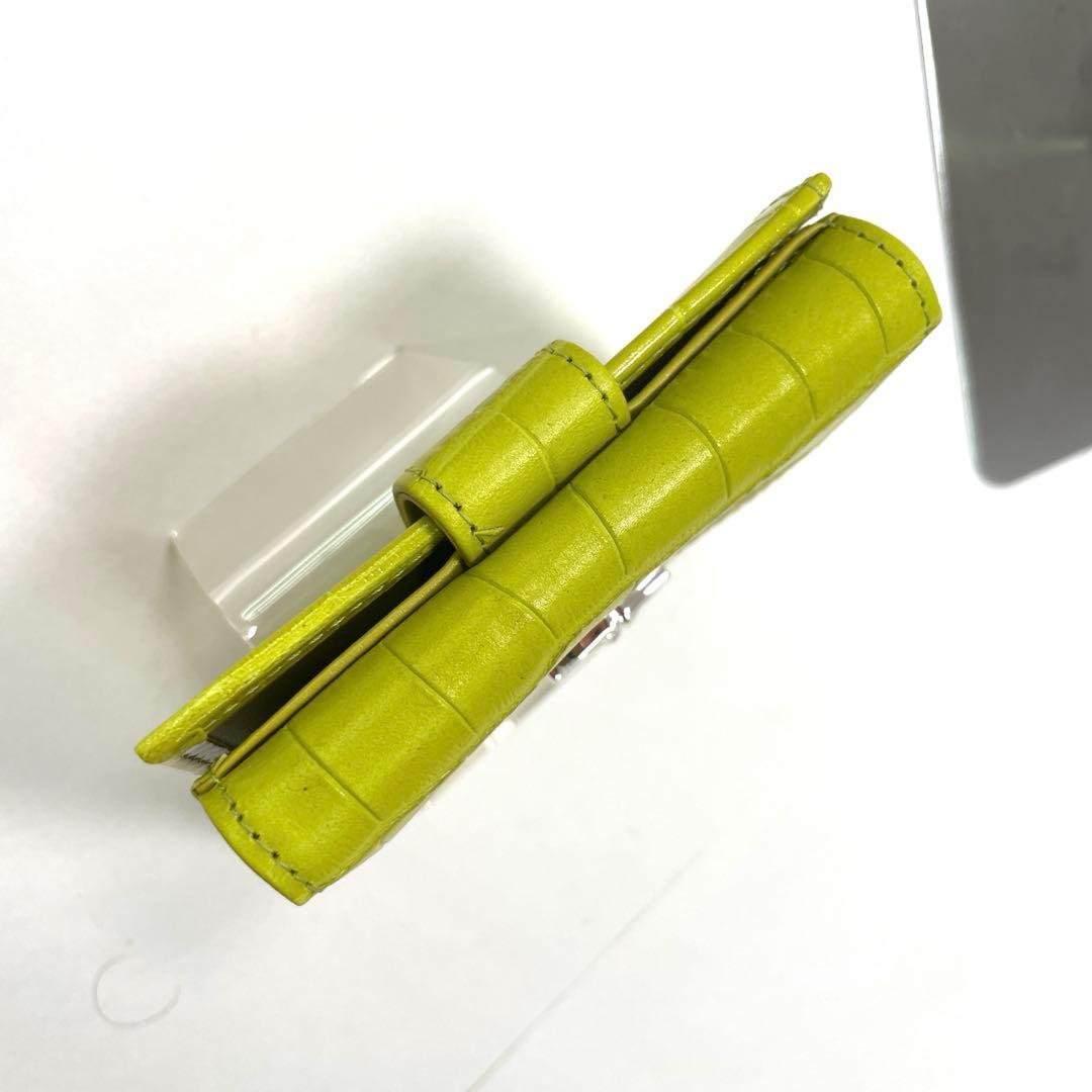 LONGCHAMP ロンシャン 型押し財布　2つ折り財布　コンパクトウォレット