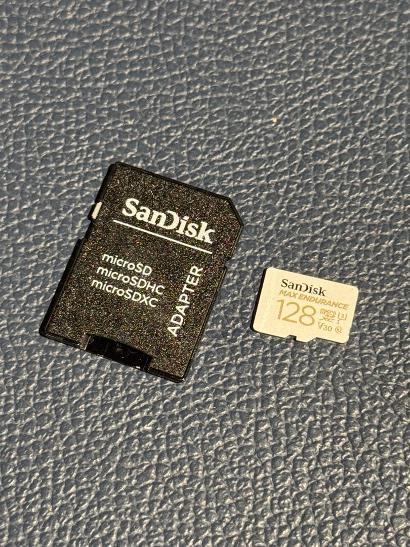 SONY ウォークマン NW-A306￼ 128GB SDカード、ケース付き！