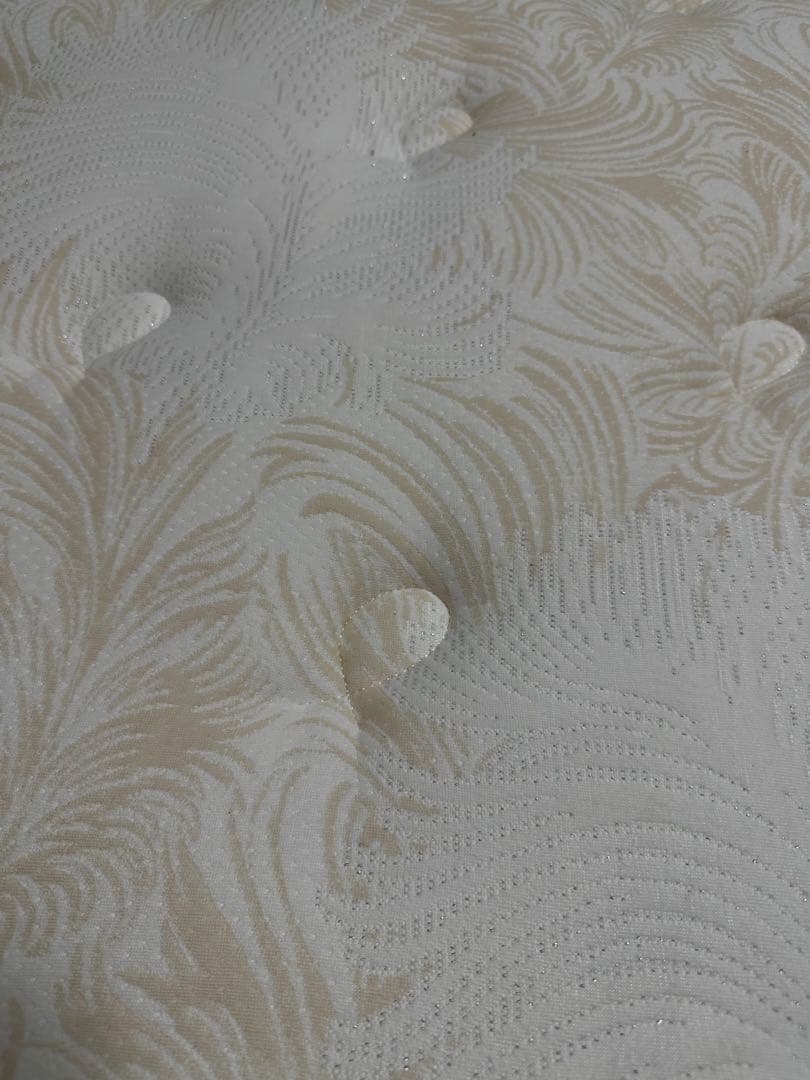 【訳あり】シモンズ マットレス セミダブル（寝心地良好）/SIMMONS