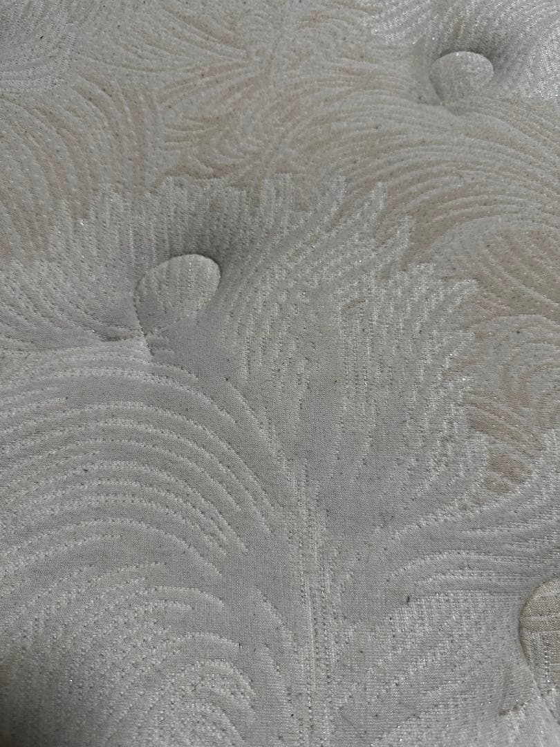 【訳あり】シモンズ マットレス セミダブル（寝心地良好）/SIMMONS