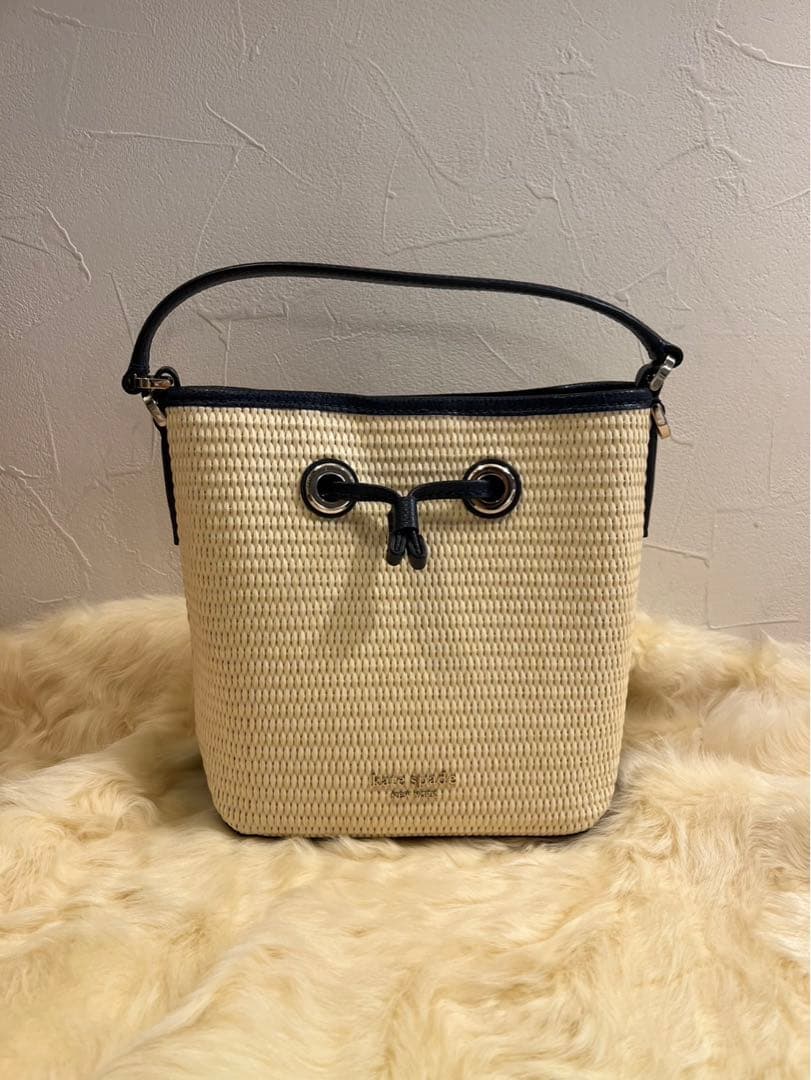 未使用◆正規品◆kate spadeケイトスペードエヴァ　ストローバケットバッグ