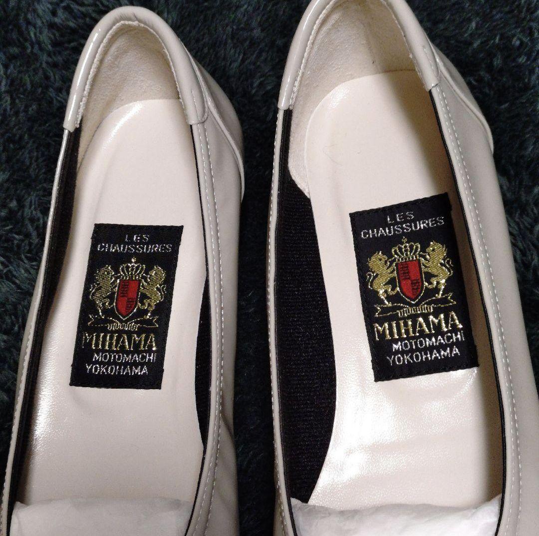 新品未使用•MIHAMAベージュ リボン付き フラットシューズ 24cm