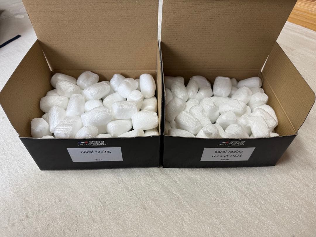 ルノー　メガーヌ　ブレーキパッド　キャロル IDI RSM4・F 、R