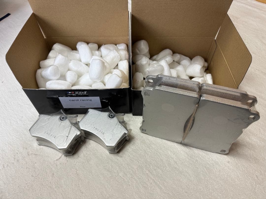 ルノー　メガーヌ　ブレーキパッド　キャロル IDI RSM4・F 、R