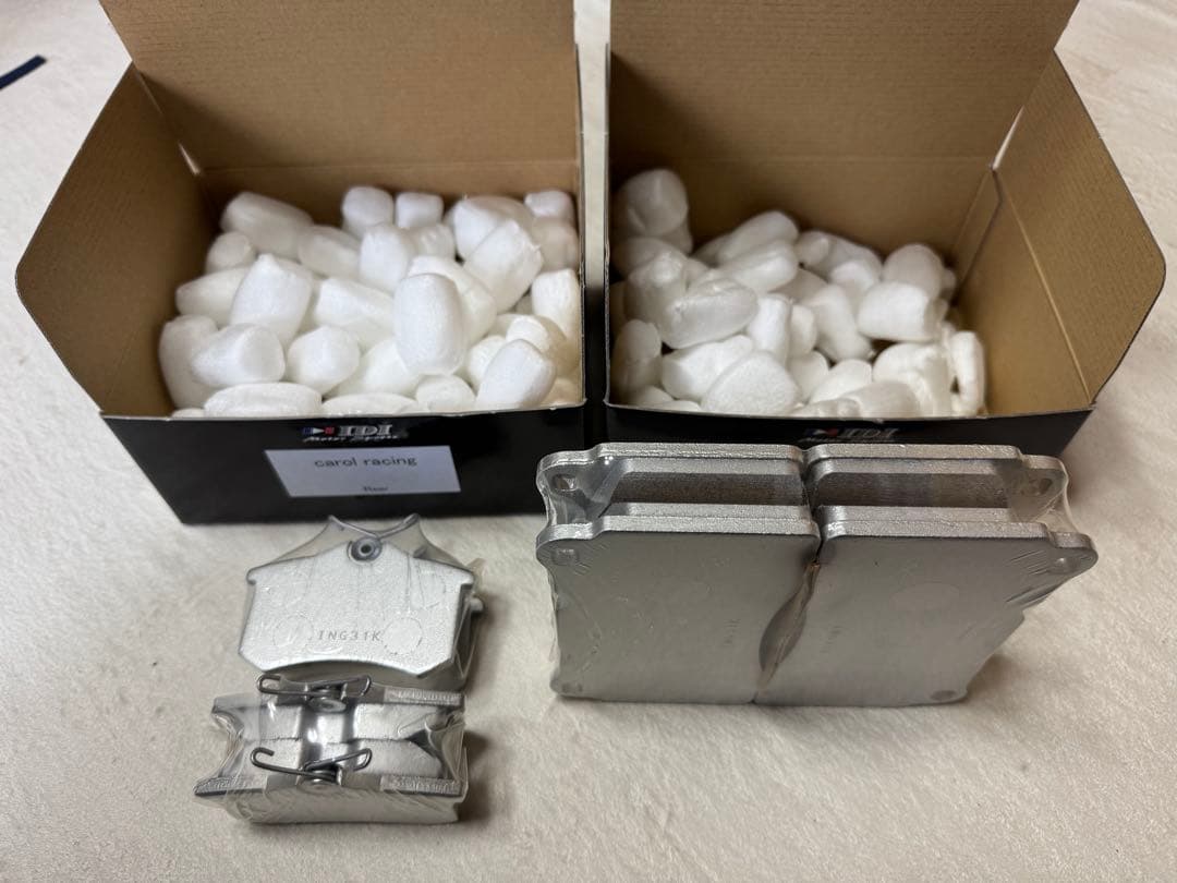 ルノー　メガーヌ　ブレーキパッド　キャロル IDI RSM4・F 、R