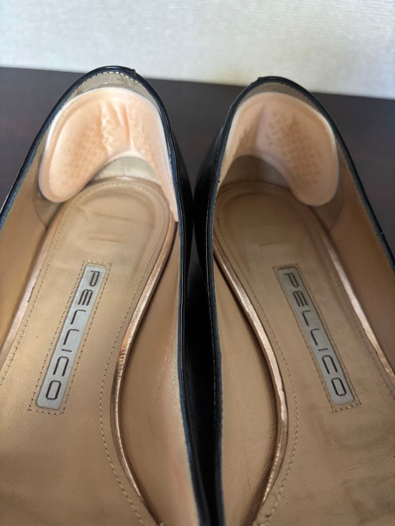 PELLICO ブラック ポインテッドトゥ パンプス　フラットシューズ　36