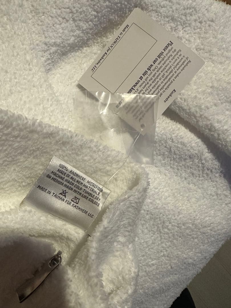 kashwére ホワイト ジップアップ 部屋着　ルームウェア新品未使用タグ付き