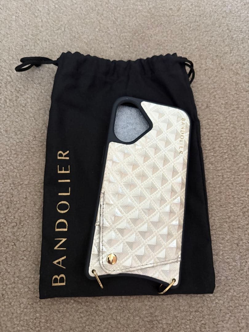 BANDOLIER iPhone 16 ケース 幾何学模様