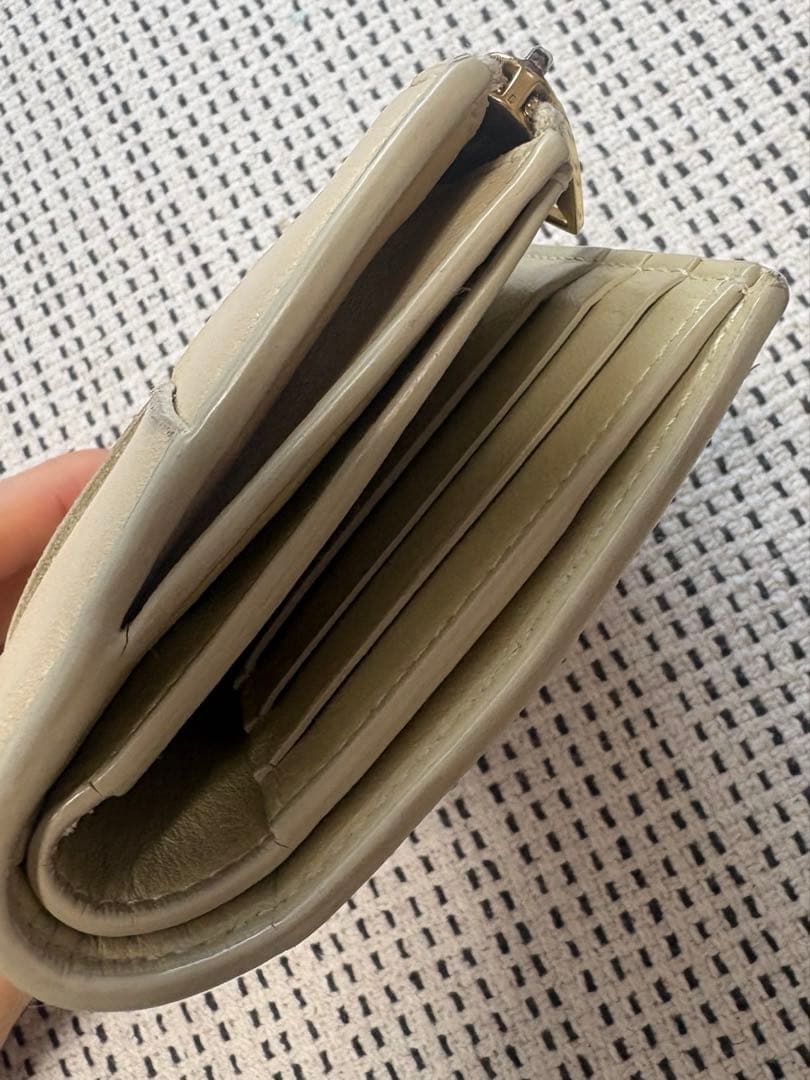 BOTTEGA VENETA カセット二つ折り財布　箱・巾着付き