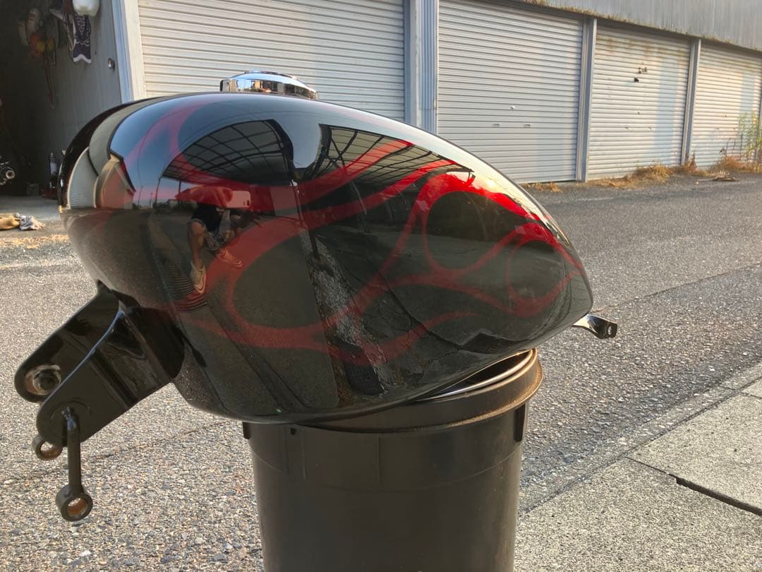 スポーツスター ガソリンタンク ３.３ガロン ハーレXL1200 XL883