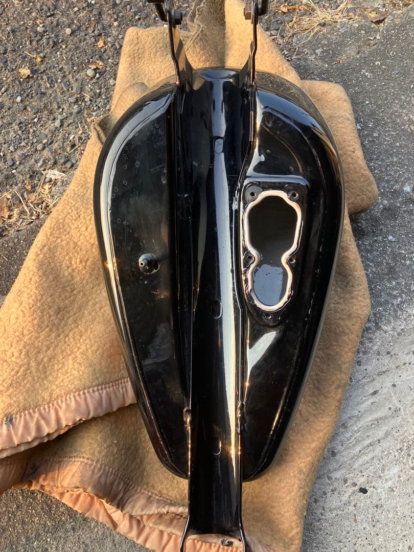 スポーツスター ガソリンタンク ３.３ガロン ハーレXL1200 XL883