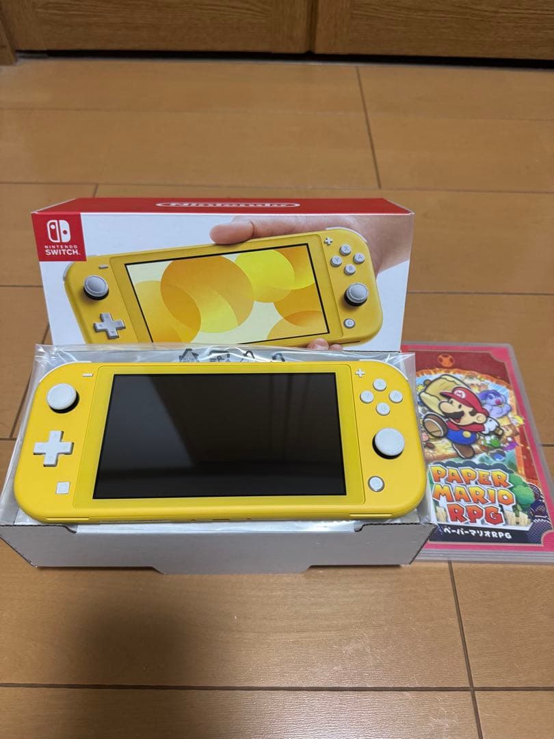 美品 Nintendo Switch Lite イエロー