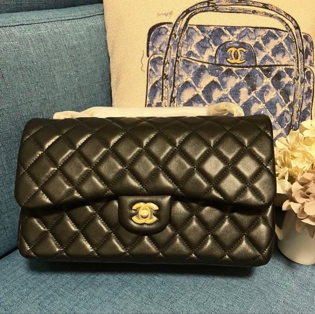 かなり美品　CHANEL デカマトラッセ　30cmノベルティ　ゴールド　シリアル